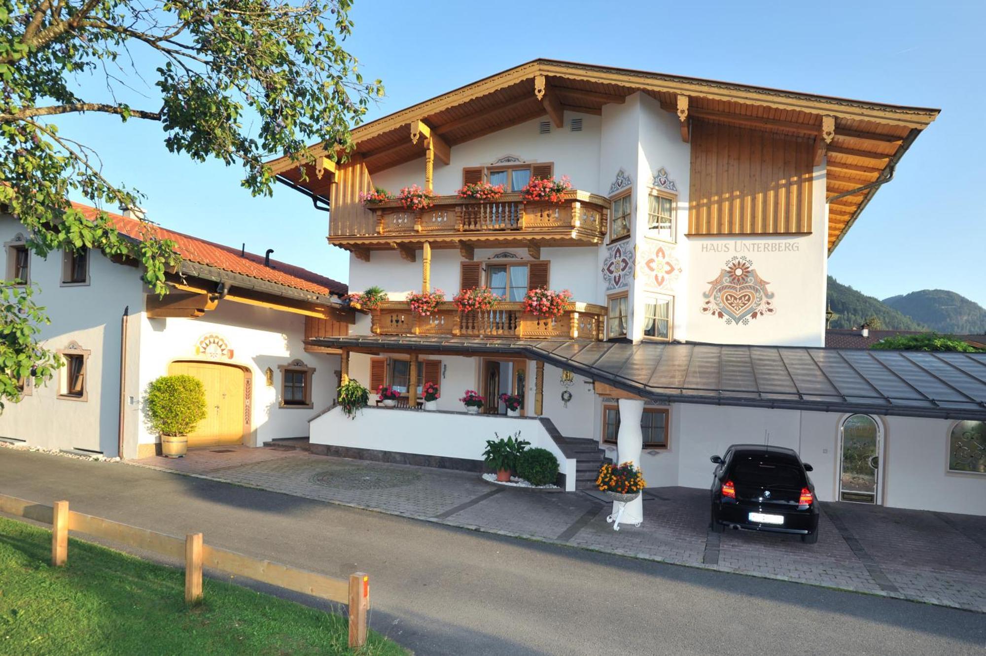Haus Unterberg Hotel Kossen Exterior photo